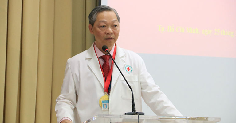 Bác sĩ Chu Tấn Sinh đã có hơn 30 năm kinh nghiệm thăm khám và điều trị bệnh xương khớp tại TPHCM