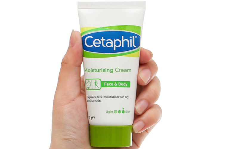 Kem dưỡng ẩm Cetaphil rất dịu nhẹ với làn da, kể cả da nhạy cảm